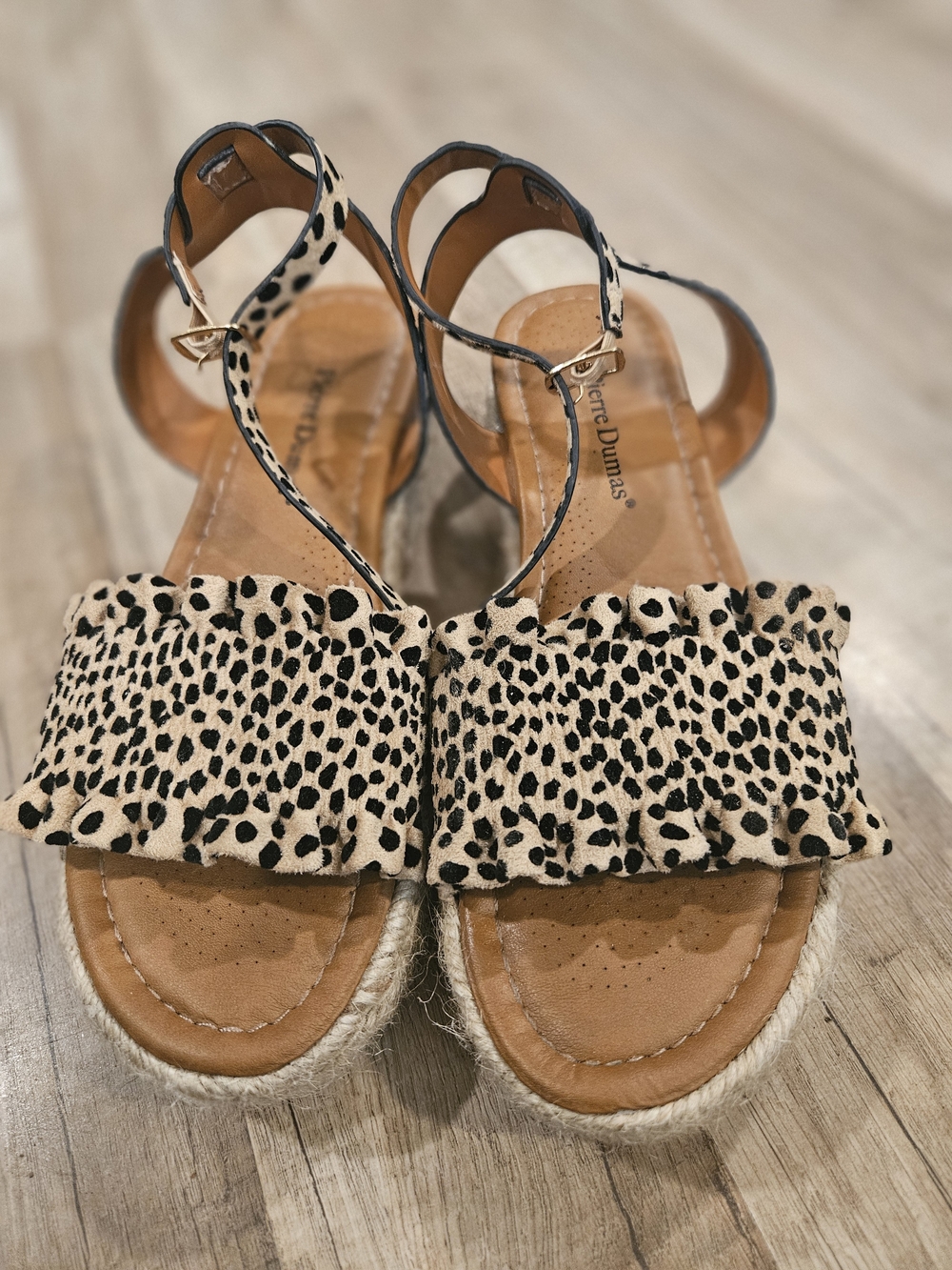 Leopard Ruffle Ankle-Strap Sandals - Tan/Black